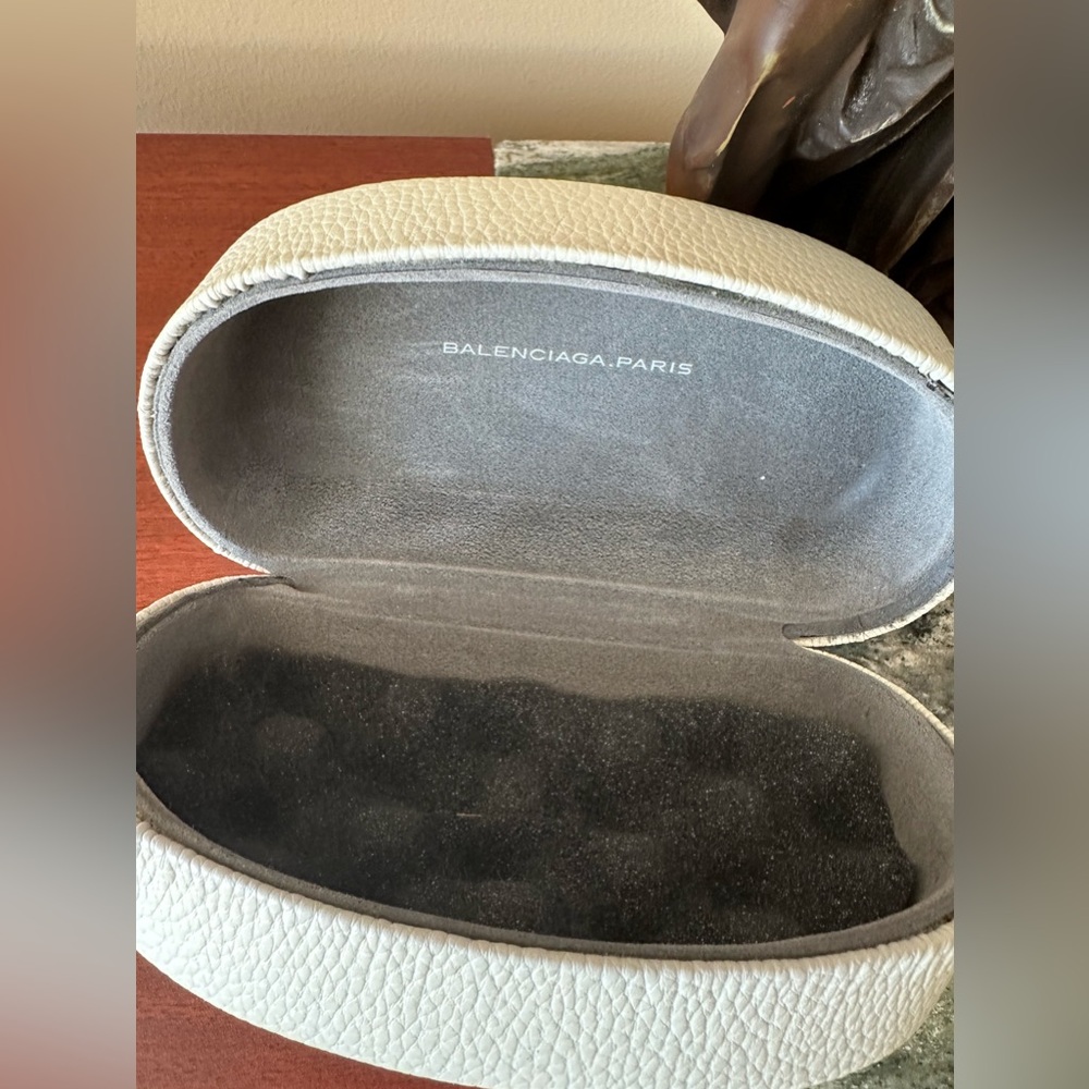 Authentic BALENCIAGA Paris SunglassesCase+plastic card+fabric bag+cleaning cloth - Picture 7 of 12